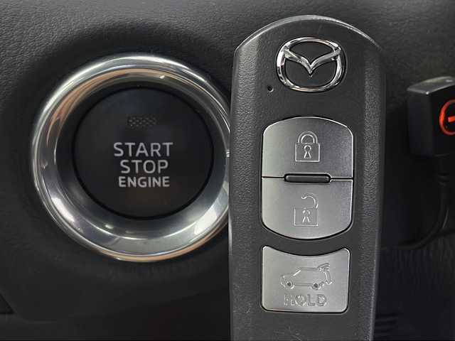 マツダ ＣＸ－５ XD Lパッケージ 新潟県 2017(平29)年 3.9万km ジェットブラックマイカ メーカー純正ナビ/(フルセグTV.Bluetooth)/バックカメラ/スマートシティブレーキ/レーダークルーズコントロール/レーンキープアシスト/革巻きステアリング/ステアリングリモコン/ステアリングヒーター/LEDオートライト/前後フォグランプ/コーナーセンサー/パワーバックドア/電子制御パーキングブレーキ/ブレーキホールド/プッシュスタート/スマートキー/純正フロアマット