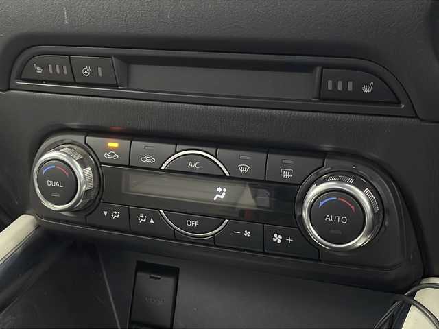 マツダ ＣＸ－５ XD Lパッケージ 新潟県 2017(平29)年 3.9万km ジェットブラックマイカ メーカー純正ナビ/(フルセグTV.Bluetooth)/バックカメラ/スマートシティブレーキ/レーダークルーズコントロール/レーンキープアシスト/革巻きステアリング/ステアリングリモコン/ステアリングヒーター/LEDオートライト/前後フォグランプ/コーナーセンサー/パワーバックドア/電子制御パーキングブレーキ/ブレーキホールド/プッシュスタート/スマートキー/純正フロアマット