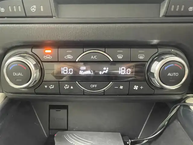 マツダ ＣＸ－５ XD Lパッケージ 大阪府 2017(平29)年 3.9万km ジェットブラックマイカ i-ACTIVSENSE/　・・アドバンストスマートシティブレーキサポート/　・レーンキープアシスト/　・交通標識認識システム/　・ドライバーアテンションアラート/純正ナビ（Bluetooth/CD/DVD）/フルセグTV/バックカメラ/レーダークルーズコントロール/LEDヘッドライト/レザーシート/パワーシート/シートヒーター/純正19インチアルミホイール/ブラインドスポットモニター/コーナーセンサー/ステアリングヒーター/スマートキー/ETC