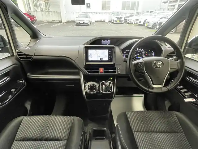 トヨタ ヴォクシー ハイブリッド ZS 煌Ⅱ 宮城県 2020(令2)年 5.4万km ホワイトパールクリスタルシャイン ワンオーナー/社外ＳＤナビ/（ＦＭ／ＡＭ／ＣＤ／ＤＶＤ／Ｂｌｕｅｔｏｏｔｈ）　/フルセグテレビ　/衝突被害軽減装置　/クルーズコントロール　/レーンキープアシスト　/オートマチックハイビーム　/両側パワースライドドア/横滑り防止装置/コーナーセンサー/前席シートヒーター/バックカメラ/オートライト/スマートキー/プッシュスタート/ETC/電動格納ミラー