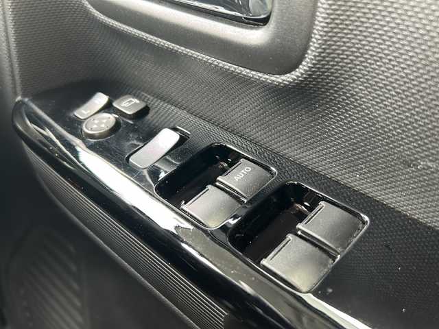 スズキ スペーシア カスタム HYBRID XS 山口県 2020(令2)年 4.8万km ピュアホワイトP 社外メモリーナビ【AVIC-RW810】/フルセグテレビ/Bluetooth/DVD再生機能/バックカメラ/ETC/ドライブレコーダー/プッシュスタート/スペアキー/両側パワースライドドア/シートヒーター/純正フロアマット/電動格納ウィンカーミラー/ドアバイザー/コーナーセンサー/スズキセーフティサポート/横滑り防止装置/盗難防止装置/純正アルミホイール15インチ