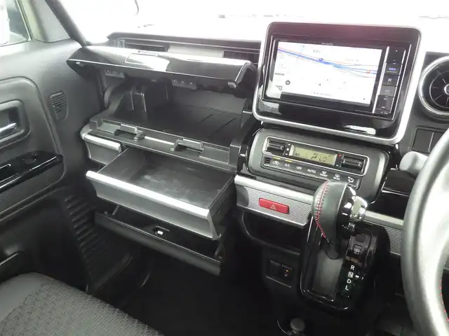 スズキ スペーシア カスタム HYBRID XS 千葉県 2020(令2)年 4.8万km ピュアホワイトP 社外メモリーナビ【AVIC-RW810】/フルセグテレビ/Bluetooth/DVD再生機能/バックカメラ/ETC/ドライブレコーダー/プッシュスタート/スペアキー/両側パワースライドドア/運転席シートヒーター/純正フロアマット/電動格納ウィンカーミラー/ドアバイザー/コーナーセンサー/スズキセーフティサポート/横滑り防止装置/盗難防止装置/純正アルミホイール15インチ