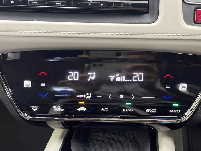 ホンダ ヴェゼル ハイブリッド Z スタイルED 大阪府 2016(平28)年 5.7万km モルフォブルーP 車外カメラバック /スペアキー /USB入力端子 /クルーズコントロール/ETC /フルセグTV /フロアマット純正 /ハーフレザー /シートヒーター /アルミホイル純 /ヘッドライトLED