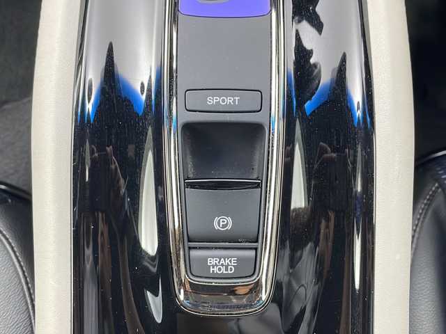 ホンダ ヴェゼル ハイブリッド Z スタイルED 大阪府 2016(平28)年 5.7万km モルフォブルーP 車外カメラバック /スペアキー /USB入力端子 /クルーズコントロール/ETC /フルセグTV /フロアマット純正 /ハーフレザー /シートヒーター /アルミホイル純 /ヘッドライトLED