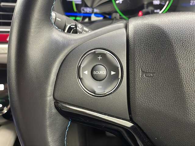 ホンダ ヴェゼル ハイブリッド Z スタイルED 大阪府 2016(平28)年 5.7万km モルフォブルーP 車外カメラバック /スペアキー /USB入力端子 /クルーズコントロール/ETC /フルセグTV /フロアマット純正 /ハーフレザー /シートヒーター /アルミホイル純 /ヘッドライトLED