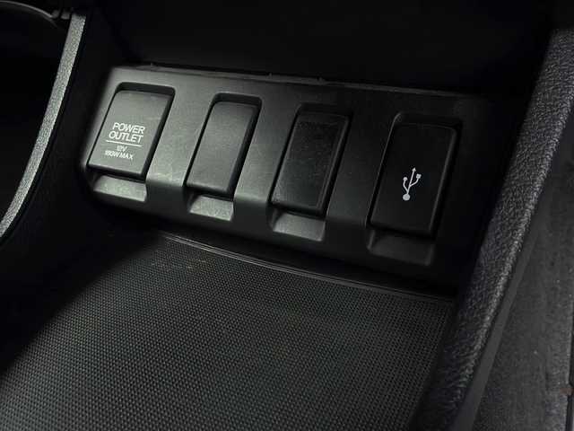 ホンダ ヴェゼル ハイブリッド Z スタイルED 大阪府 2016(平28)年 5.7万km モルフォブルーP 車外カメラバック /スペアキー /USB入力端子 /クルーズコントロール/ETC /フルセグTV /フロアマット純正 /ハーフレザー /シートヒーター /アルミホイル純 /ヘッドライトLED