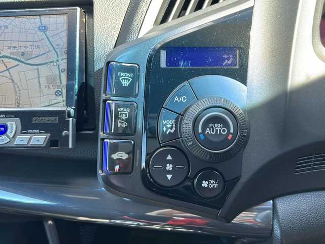 ホンダ ＣＲ－Ｚ αブラックレーベル 岐阜県 2012(平24)年 14.9万km プレミアムイエローパールⅡ 登録時走行距離148380km/スマートキー/ドライブレコーダー/禁煙車/クルーズコントロール/純正フロアマット/社外アルミホイール/ハロゲンヘッドライト/スタッドレスタイヤ（純正アルミホイール）/フォグランプ/オートライト/ＥＴＣ/パワーウィンドウ/パワーステアリング/横滑り防止装置