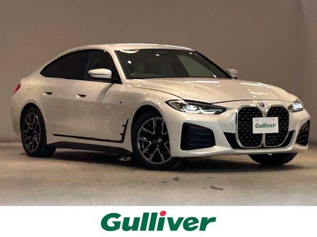 ＢＭＷ ＢＭＷ ４２０ｉ 宮城県 2023(令5)年 3.9万km 白 純正ナビ/全方位カメラ/Bluetooth/フルセグTV/衝突被害軽減システム/追従走行付きクルーズコントロール/レーンキープアシスト/前後コーナーセンサー/MTモード付きAT/パドルシフト/ホールドブレーキ/電動リアゲート/本革レザーシート/シートメモリー/シートヒーター/パワーシート/LEDヘッドライト/オートライト/純正ETC/純正アルミホイール/純正フロアマット