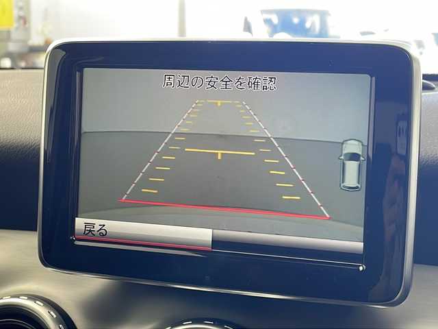 メルセデス・ベンツ ＧＬＡ２５０ 4マチック スポーツ 岐阜県 2014(平26)年 9.2万km カルサイトホワイト 純正HDDナビゲーション/AM FM/CD DVD/メモリーカード/ミュージックレジスター/USBメモリー/Bluetooth /ワンセグテレビ/革巻きステアリング/ステアリングリモコン/パドルシフト/ハーフレザーシート/パワーシート(D席)/シートヒーター(D席/N席)/防眩ミラー/キーレス&ゴー/スペアキー有/クルーズコントロール/ダウンヒルスピードレギュレーション/オフロードモード