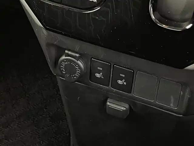 トヨタ ルーミー カスタムG 福井県 2019(令1)年 2.2万km パールホワイトⅢ Panasonicナビ　/CD/DVD/Bluetooth/フルセグ/両側パワースライドドア/スマートアシスト/・衝突警報機能/・ブレーキ制御付誤発進抑制機能/・車線逸脱警報機能/・クルーズコントロール/・オートライト/バックカメラ/シートヒーター/前後ドラレコ/LEDヘッドライト/ETC/フォグランプ