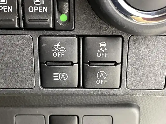 トヨタ ルーミー カスタムG 福井県 2019(令1)年 2.2万km パールホワイトⅢ Panasonicナビ　/CD/DVD/Bluetooth/フルセグ/両側パワースライドドア/スマートアシスト/・衝突警報機能/・ブレーキ制御付誤発進抑制機能/・車線逸脱警報機能/・クルーズコントロール/・オートライト/バックカメラ/シートヒーター/前後ドラレコ/LEDヘッドライト/ETC/フォグランプ