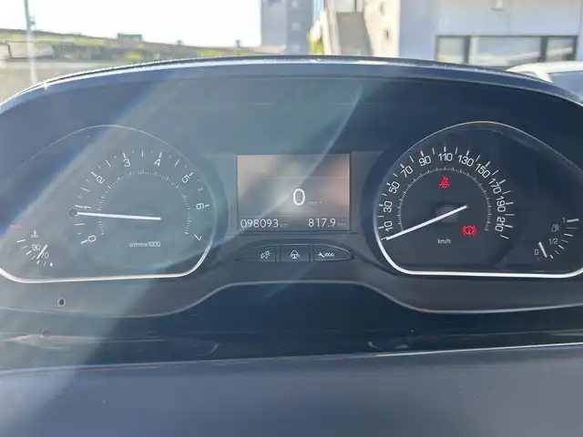 プジョー ２０８ アリュール 静岡県 2013(平25)年 9.9万km ゴールド MT車/純正ディスプレイオーディオ/・Bluetooth/・AM/FM/ETC/純正16インチアルミホイール/ハーフレザーシート/前後ドライブレコーダー/スペアキー