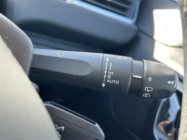 プジョー ２０８ アリュール 静岡県 2013(平25)年 9.9万km ゴールド MT車/純正ディスプレイオーディオ/・Bluetooth/・AM/FM/ETC/純正16インチアルミホイール/ハーフレザーシート/前後ドライブレコーダー/スペアキー