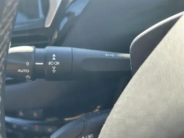 プジョー ２０８ アリュール 静岡県 2013(平25)年 9.9万km ゴールド MT車/純正ディスプレイオーディオ/・Bluetooth/・AM/FM/ETC/純正16インチアルミホイール/ハーフレザーシート/前後ドライブレコーダー/スペアキー