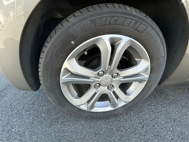 プジョー ２０８ アリュール 静岡県 2013(平25)年 9.9万km ゴールド MT車/純正ディスプレイオーディオ/・Bluetooth/・AM/FM/ETC/純正16インチアルミホイール/ハーフレザーシート/前後ドライブレコーダー/スペアキー