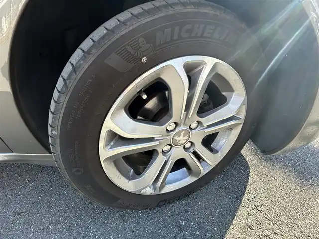 プジョー ２０８ アリュール 静岡県 2013(平25)年 9.9万km ゴールド MT車/純正ディスプレイオーディオ/・Bluetooth/・AM/FM/ETC/純正16インチアルミホイール/ハーフレザーシート/前後ドライブレコーダー/スペアキー