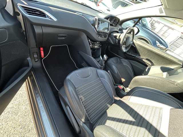 プジョー ２０８ アリュール 山形県 2013(平25)年 9.9万km スピリットグレー MT車/純正ディスプレイオーディオ/・Bluetooth/・AM/FM/ETC/純正16インチアルミホイール/ハーフレザーシート/前後ドライブレコーダー/スペアキー