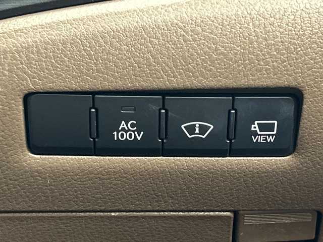 レクサス ＥＳ 300h バージョンL 三重県 2019(令1)年 4万km ソニッククォーツ /禁煙車//純正ナビ/・フルセグ・Bluetooth・CD・DVD・Blu-ray・Bluetooth・SD//パノラミックビューモニター//サンルーフ//ブラインドスポットモニター//前席パワーシート（メモリ付き）//全席シートヒーター//前席ベンチレーション//革巻きステアリング//プリクラッシュセーフティ//オートマチックハイビーム//レーダークルーズコントロール//ステアリングヒーター//パワートランク//パドルシフト//オートブレーキホールド//電子パーキング//リアサンシェード//クリアランスソナー//ビルトインETC2.0//置くだけ充電//AC100V//レザーシート