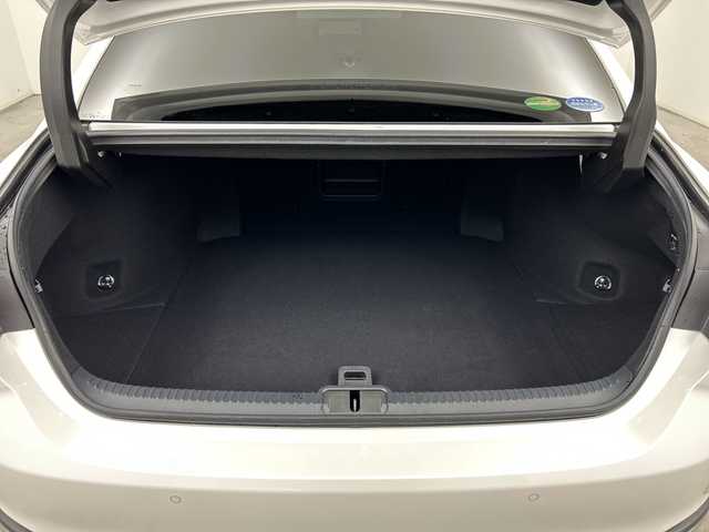 レクサス ＥＳ 300h バージョンL 三重県 2019(令1)年 4万km ソニッククォーツ /禁煙車//純正ナビ/・フルセグ・Bluetooth・CD・DVD・Blu-ray・Bluetooth・SD//パノラミックビューモニター//サンルーフ//ブラインドスポットモニター//前席パワーシート（メモリ付き）//全席シートヒーター//前席ベンチレーション//革巻きステアリング//プリクラッシュセーフティ//オートマチックハイビーム//レーダークルーズコントロール//ステアリングヒーター//パワートランク//パドルシフト//オートブレーキホールド//電子パーキング//リアサンシェード//クリアランスソナー//ビルトインETC2.0//置くだけ充電//AC100V//レザーシート