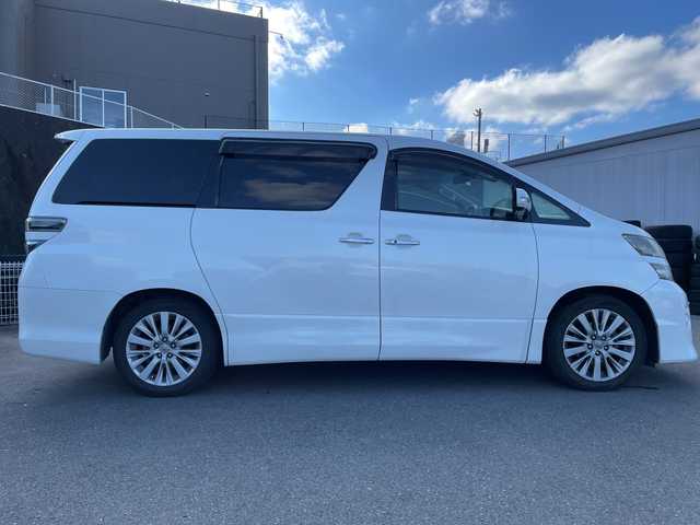 トヨタ ヴェルファイア 2．4Z Gエディション 山梨県 2012(平24)年 9.2万km ホワイトパールクリスタルシャイン 純正ＨＤＤナビ　/バックカメラ　/フルセグＴＶ　/純正ビルトインＥＴＣ　/Ｂｌｕｅｔｏｏｔｈ　/後席フリップダウンモニター　/３列シート　/電動リアゲート　/純正フロアマット　/運転席／助手席パワーシート　/両側パワスラ