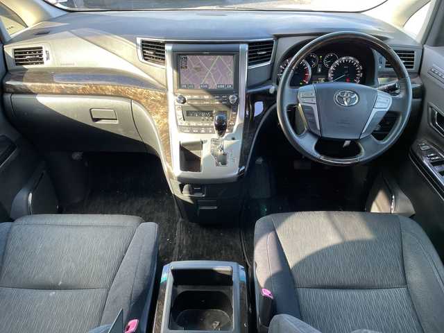 トヨタ ヴェルファイア 2．4Z Gエディション 山梨県 2012(平24)年 9.2万km ホワイトパールクリスタルシャイン 純正ＨＤＤナビ　/バックカメラ　/フルセグＴＶ　/純正ビルトインＥＴＣ　/Ｂｌｕｅｔｏｏｔｈ　/後席フリップダウンモニター　/３列シート　/電動リアゲート　/純正フロアマット　/運転席／助手席パワーシート　/両側パワスラ