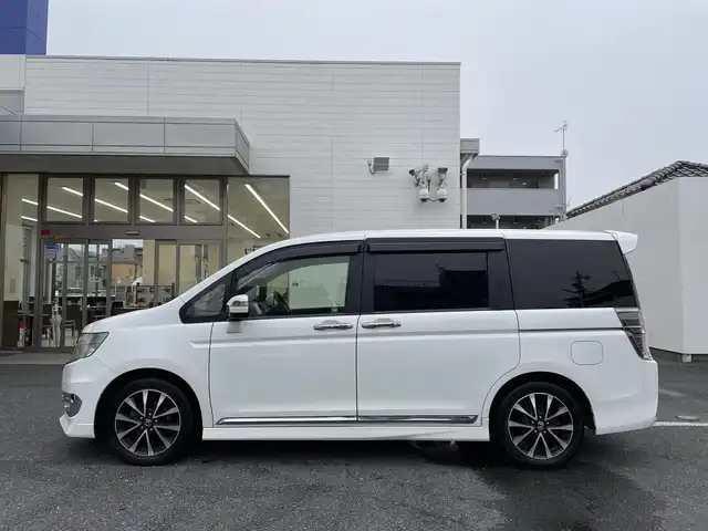 ホンダ ステップワゴン スパーダ Z クールスピリット 埼玉県 2013(平25)年 12.9万km ホワイトオーキッドパール (株)IDOMが運営する【じしゃロン鳩ヶ谷店】の自社ローン専用車両になりますこちらは現金またはオートローンご利用時の価格です。自社ローンご希望の方は別途その旨お申付け下さい/純正HDDナビ【CD/DVD/SD/USB/VTR/Music Rack/iPod】/バックカメラ/フルセグTV/フリップダウンモニター/両側パワースライドドア/ETC/クルーズコントロール/前後コーナーセンサー/パドルシフト/純正アルミホイール/取扱説明書、保証書