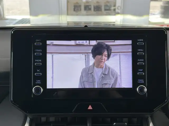 トヨタ ハリアー ハイブリッド G レザーパッケージ 宮城県 2020(令2)年 2.7万km プレシャスブラックパール /ワンオーナー//デジタルインナーミラー//純正メモリナビ（フルセグＴＶ，ＡＭ，ＦＭ，ＢＴ，Ｍｉｒａｃａｓｔ）//衝突被害軽減システム//ブラインドスポットモニター//クリアランスソナー//バックモニター//オートアラーム//レーダークルーズコントロール//ETC//パワーシートD席・N席//オートマチックハイビームスイッチ//ハンドルヒーター//アイドリングストップ//パワーバックドア//プッシュスタート//レーダーディパーチャーアラート//車両接近通報一時停止スイッチ//純正フロアマット//USBポート//トヨタSOSボタン//純正AWスタッドレスタイヤ積込