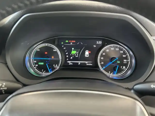 トヨタ ハリアー ハイブリッド G レザーパッケージ 宮城県 2020(令2)年 2.7万km プレシャスブラックパール /ワンオーナー//デジタルインナーミラー//純正メモリナビ（フルセグＴＶ，ＡＭ，ＦＭ，ＢＴ，Ｍｉｒａｃａｓｔ）//衝突被害軽減システム//ブラインドスポットモニター//クリアランスソナー//バックモニター//オートアラーム//レーダークルーズコントロール//ETC//パワーシートD席・N席//オートマチックハイビームスイッチ//ハンドルヒーター//アイドリングストップ//パワーバックドア//プッシュスタート//レーダーディパーチャーアラート//車両接近通報一時停止スイッチ//純正フロアマット//USBポート//トヨタSOSボタン//純正AWスタッドレスタイヤ積込