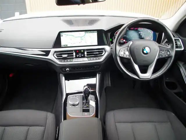 ＢＭＷ ３２０ｄ xDrive ツーリング 埼玉県 2020(令2)年 5.6万km アルピンホワイトⅢ アダプティブクルーズコントロール /ドライビングアシストプロ /インテリジェントセーフティ/CarPlay /パークディスタンスコントロール /ブラインドスポットモニター /バックカメラ /純正ナビ /ETC /ドラレコ /GPSレーダー探知機 /ワイヤレス充電/シートヒーター/テレビ付きですが、B-CASカードがないため確認できていません。(2025/05/28時点 備品未着)