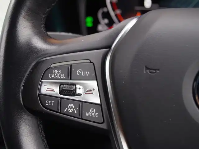 ＢＭＷ ３２０ｄ xDrive ツーリング 埼玉県 2020(令2)年 5.6万km アルピンホワイトⅢ アダプティブクルーズコントロール /ドライビングアシストプロ /インテリジェントセーフティ/CarPlay /パークディスタンスコントロール /ブラインドスポットモニター /バックカメラ /純正ナビ /ETC /ドラレコ /GPSレーダー探知機 /ワイヤレス充電/シートヒーター/テレビ付きですが、B-CASカードがないため確認できていません。(2025/05/28時点 備品未着)