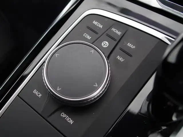ＢＭＷ ３２０ｄ xDrive ツーリング 埼玉県 2020(令2)年 5.6万km アルピンホワイトⅢ アダプティブクルーズコントロール /ドライビングアシストプロ /インテリジェントセーフティ/CarPlay /パークディスタンスコントロール /ブラインドスポットモニター /バックカメラ /純正ナビ /ETC /ドラレコ /GPSレーダー探知機 /ワイヤレス充電/シートヒーター/テレビ付きですが、B-CASカードがないため確認できていません。(2025/05/28時点 備品未着)