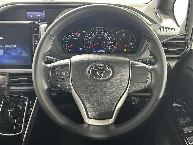 トヨタ ヴォクシー ZS 煌Ⅱ 佐賀県 2020(令2)年 6.3万km ホワイトパールクリスタルシャイン 社外アルパイン製11インチナビ【EX11NX】/【フルセグTV.CD.DVD.bort】/社外アルパイン製10インチフリップダウンモニター/モデリスタエアロ/デジタルインナールームミラー/衝突被害軽減システム/バックカメラ/クリアランスソナー/オートライト/オートマチックハイビーム/両側パワースライドドア/ISOFIX対応シート/LEDヘッドライト/フォグライト/ETC/純正16インチアルミホイール/純正フロアマット/ステアリングスイッチ/アイドリングストップ/ウィンカーミラー/スマートキー/スペアキー×１