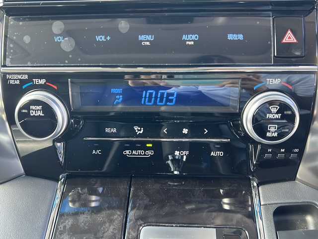 トヨタ ヴェルファイア Z Gエディション 香川県 2018(平30)年 6.3万km ホワイトパールクリスタルシャイン ダブルサンルーフ/両側パワースライドドア/純正10インチナビ/ーBlueTooth接続/ーフルセグTV/ーCD/DVD再生/ーHDMI接続/純正フリップダウンモニター/3眼LEDヘッドライト/シーケンシャルウィンカー/トヨタセーフティセンス/レーダークルーズコントロール/純正ビルトインETC2.0/ALPINEデジタルインナーミラー型ドラレコ（フロント、室内）/パワーシート/シートヒーター/ベンチレーション/メモリーシート/ステアリングスイッチ/ステアリングヒーター/コンビハンドル/ダウンサス（純正サス社内積み込み）/フロントアンダーエアロ