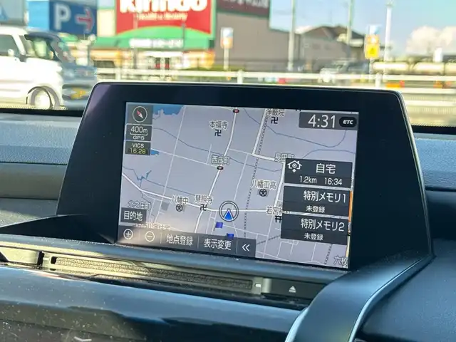 トヨタ クラウン ハイブリッド RS アドバンス 滋賀県 2018(平30)年 10.2万km ホワイトパールクリスタルシャイン T-Connect 8インチSDナビゲーションシステム/　フルセグ Bluetooth Blu-ray CD DVD SD/パノラミックビューモニター/レザーシート（黒）/インテリジェントパーキングアシスト2/Toyota Safety Sense /プリクラッシュセーフティ/レーントレーシングアシスト［LTA］/レーダークルーズコントロール（全車速追従機能付）/ロードサインアシスト［RSA］/アダプティブハイビームシステム［AHS］/先行車発進告知機能［TMN］/ブラインドスポットモニター［BSM］/インテリジェントクリアランスソナー/リヤクロストラフィックオートブレーキ/インテリジェントパーキングアシスト2/3眼LEDヘッドランプ/ヘッドアップディスプレイ/ビルトインETC/純正ドライブレコーダー/純正18インチアルミ/純正フロアマット/スアートキー/カードキー/プッシュスタート/