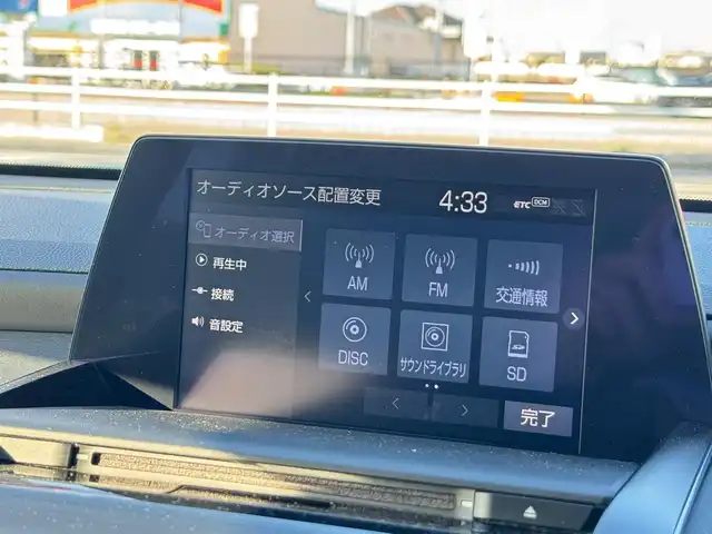 トヨタ クラウン ハイブリッド RS アドバンス 滋賀県 2018(平30)年 10.2万km ホワイトパールクリスタルシャイン T-Connect 8インチSDナビゲーションシステム/　フルセグ Bluetooth Blu-ray CD DVD SD/パノラミックビューモニター/レザーシート（黒）/インテリジェントパーキングアシスト2/Toyota Safety Sense /プリクラッシュセーフティ/レーントレーシングアシスト［LTA］/レーダークルーズコントロール（全車速追従機能付）/ロードサインアシスト［RSA］/アダプティブハイビームシステム［AHS］/先行車発進告知機能［TMN］/ブラインドスポットモニター［BSM］/インテリジェントクリアランスソナー/リヤクロストラフィックオートブレーキ/インテリジェントパーキングアシスト2/3眼LEDヘッドランプ/ヘッドアップディスプレイ/ビルトインETC/純正ドライブレコーダー/純正18インチアルミ/純正フロアマット/スアートキー/カードキー/プッシュスタート/