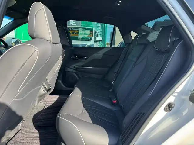 トヨタ クラウン ハイブリッド RS アドバンス 滋賀県 2018(平30)年 10.2万km ホワイトパールクリスタルシャイン T-Connect 8インチSDナビゲーションシステム/　フルセグ Bluetooth Blu-ray CD DVD SD/パノラミックビューモニター/レザーシート（黒）/インテリジェントパーキングアシスト2/Toyota Safety Sense /プリクラッシュセーフティ/レーントレーシングアシスト［LTA］/レーダークルーズコントロール（全車速追従機能付）/ロードサインアシスト［RSA］/アダプティブハイビームシステム［AHS］/先行車発進告知機能［TMN］/ブラインドスポットモニター［BSM］/インテリジェントクリアランスソナー/リヤクロストラフィックオートブレーキ/インテリジェントパーキングアシスト2/3眼LEDヘッドランプ/ヘッドアップディスプレイ/ビルトインETC/純正ドライブレコーダー/純正18インチアルミ/純正フロアマット/スアートキー/カードキー/プッシュスタート/