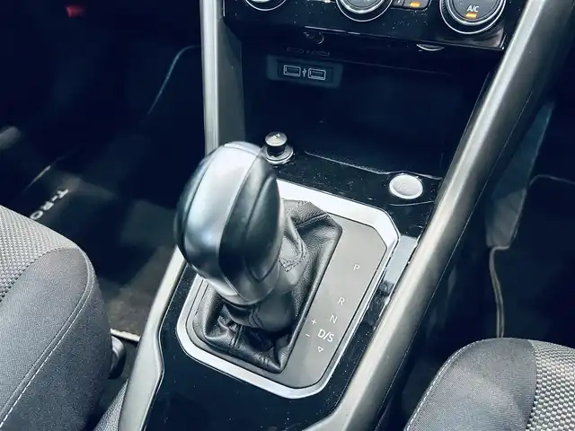 フォルクスワーゲン ＶＷ Ｔ－ロック TDI スタイル デザインPKG 大阪府 2020(令2)年 3.9万km アトランティックブルーM ACC/純正ナビ/TV/バックカメラ/applecarplay/純正17インチAW/電動リアゲート/ブラインドスポット/パドルシフト