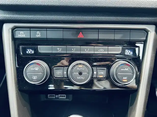 フォルクスワーゲン ＶＷ Ｔ－ロック TDI スタイル デザインPKG 大阪府 2020(令2)年 3.9万km アトランティックブルーM ACC/純正ナビ/TV/バックカメラ/applecarplay/純正17インチAW/電動リアゲート/ブラインドスポット/パドルシフト