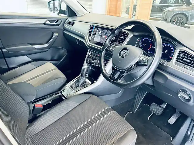 フォルクスワーゲン ＶＷ Ｔ－ロック TDI スタイル デザインPKG 大阪府 2020(令2)年 3.9万km アトランティックブルーM ACC/純正ナビ/TV/バックカメラ/applecarplay/純正17インチAW/電動リアゲート/ブラインドスポット/パドルシフト