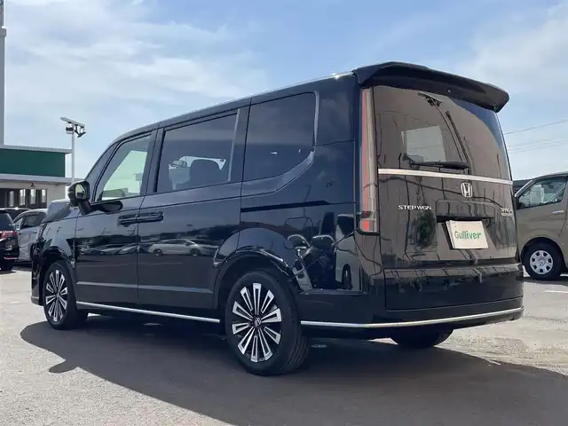 ホンダ ステップワゴン スパーダ プレミアムライン 東京都 2024(令6)年 2万km クリスタルブラックパール ワンオーナー/ホンダコネクト11型ナビ＆フルセグ/・BluetoothAudio/・AppleCarPlay＆AndroidAuto/・CD/SD/DVD/AM/FM/USB/純正１５型フリップダウンモニター/（VM-231FE）/アラウンドビューモニター/ブラインドスポットモニター/スウェード調コンビシート/・前席シートヒーター/・２列目キャプテンシート/LEDヘッドライト/両側パワースライドドア/パワーバックドア/ホンダセンシング/（安全運転支援システム）/・衝突軽減ブレーキ/・追従機能付クルーズコントロール/・歩行者事故低減ステアリング/・車線維持支援システム/・先行車発進お知らせ機能/・標識認識機能/・オートハイビーム/プッシュエンジンスタート
