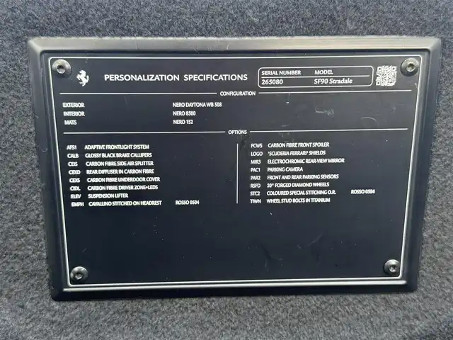 フェラーリ フェラーリ ＳＦ９０ ストラダーレ 愛知県 2021(令3)年 0.7万km 黒 /正規ディーラー車//禁煙車//CORNES記録簿R4.5.6//ネロ・デイトナ//LHD//DCTギアボックス//カーボンファイバー製フロントウィング/サイドエアスプリッタ//カーボンファイバーリアディフューザー/アンダーカバー//LED付きカーボンファイバー製ドライブゾーン//サスペンションリフター//20インチダイヤモンド研磨仕上げスポーツホイール//ミシュランパイロットスポーツCup2//ブラックブレーキキャリパー//カーボンセラミックブレーキ//AFSヘッドライトシステム//アクティブエアロダイナミックス//跳馬刺繍ヘッドレスト//スペシャルカラードステッチ//スクーデリアフェラーリフェンダーエンブレム//パワーManettino//eDrive/HV/Performance/Qualifing//ESP//CT/RACE/SPORT/WET//サテライトナビ//Bluetooth/USB//インフォティメントシステム//リアパーキングカメラ//ビルトインETC2.0//ドラレコ//レーダー探知機//黒革シート/パワーシート//マトリクスLED//アクティブビームコントロール//シフトタイミングライト//パーキングセンサー//HUD//ADAS//クルコン/AHB//EPB/スピードリミッター//充電ケーブル//スペアキー//保証書/取扱説明書