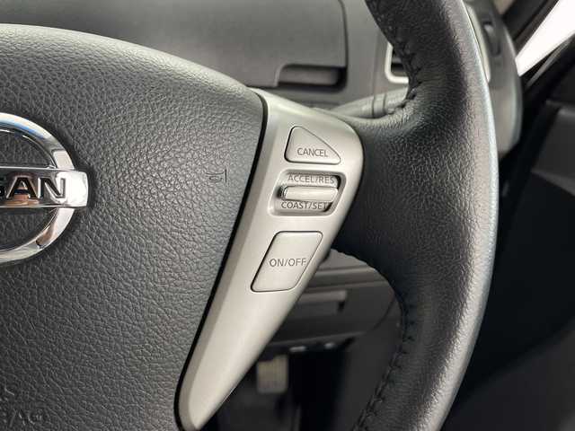 日産 セレナ ハイウェイS S HV Aセーフ 鹿児島県 2014(平26)年 6.5万km ダイヤモンドブラック 純正SDナビ/（AM/FM/CD/DVD/Bluetooth）/フルセグテレビ/アラウンドビューモニター/クルーズコントロール/片側パワースライドドア /ドライブレコーダー/ETC/純正フロアマット/LEDヘッドライト/純正AW16インチ/LEDヘッドライト/スマートキー