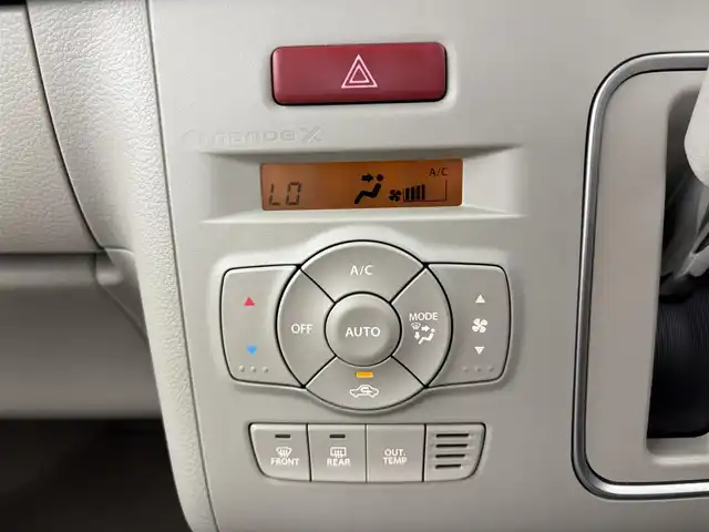 スズキ ラパン X 愛知県 2024(令6)年 0.2万km フォーンベージュM デュアルカメラブレーキサポート/・誤発信抑制機能/・ハイビームアシスト/・車線逸脱抑制機能/全方位カメラ装着パッケージ/バックセンサー/ステアリングスイッチ/前席シートヒーター/純正フロアマット/LEDヘッドライト/14インチ純正ホイール