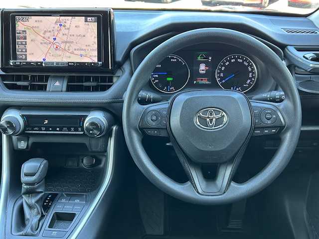 トヨタ ＲＡＶ４ ハイブリットX 栃木県 2019(令1)年 14.3万km アティチュードブラックマイカ トヨタセーフティセンス/・プリクラッシュセーフティ/・レーントレーシングアシスト/・ロードサインアシスト/・オートマチックハイビーム/・レーダークルーズコントロール/・クリアランスソナー/・パーキングサポートブレーキ/ALPINE9インチナビ/・フルセグTV/・CD/DVD/BT/・SD/FM.AM/バックカメラ/ビルトインETC/前後ドライブレコーダー/ステアリングスイッチ/スマートキー/スペアキー/プッシュスタート/電動パーキングブレーキ/オートホールド/LEDヘッドライト/フォグランプ/オートライト/ルーフレール/純正17インチAW/純正ドアバイザー/横滑り防止システム/電動格納ウィンカーミラー