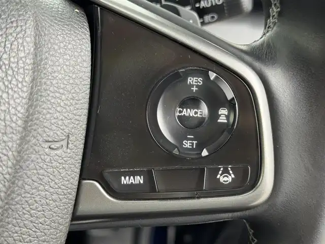 ホンダ シビック ハッチバック 福岡県 2020(令2)年 2.8万km オブシダンブルーパール 純正ナビ／フルセグＴＶ　/バックカメラ　/ビルトインＥＴＣ２．０　/前方ドラレコ　/アダプティブクルコン　/衝突軽減ブレーキ　/レーンキープ　/パドルシフト　/ハーフレザー　/パワーシート　/シートヒーター　/ＬＥＤヘッドライト