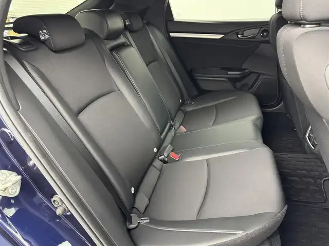 ホンダ シビック ハッチバック 福岡県 2020(令2)年 2.8万km オブシダンブルーパール 純正ナビ／フルセグＴＶ　/バックカメラ　/ビルトインＥＴＣ２．０　/前方ドラレコ　/アダプティブクルコン　/衝突軽減ブレーキ　/レーンキープ　/パドルシフト　/ハーフレザー　/パワーシート　/シートヒーター　/ＬＥＤヘッドライト