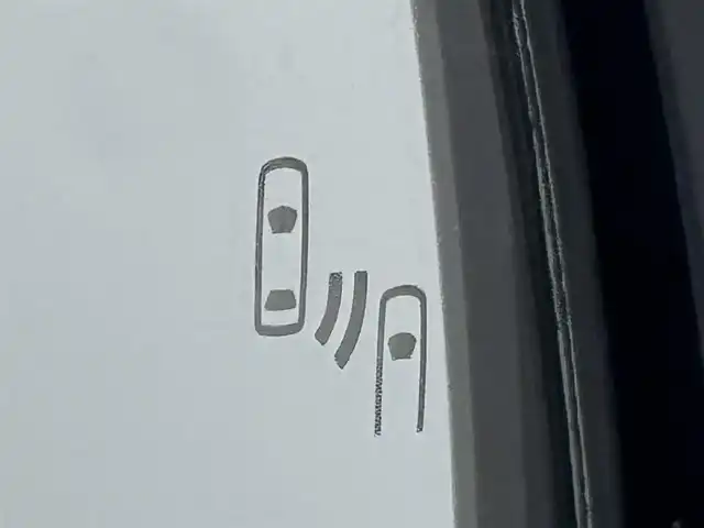 トヨタ ＲＡＶ４ G Zパッケージ 福岡県 2023(令5)年 0.7万km プラチナホワイトパールマイカ 純正１０．５型ＤＡナビ／フルセグＴＶ　/全方位カメラ　/デジタルルームミラー　/ビルトインETC２．０　/トヨタセーフティセンス　/レーダークルーズコントロール　/コーナーセンサー　/衝突軽減ブレーキ　/レーンキープ　/ブラインドスポットモニター　/アクセル踏み間違い防止　/ヒルディセントコントロール　/ステアリングヒーター　/シートベンチレーション／ヒーター　/パワーシート　/パワーバックドア