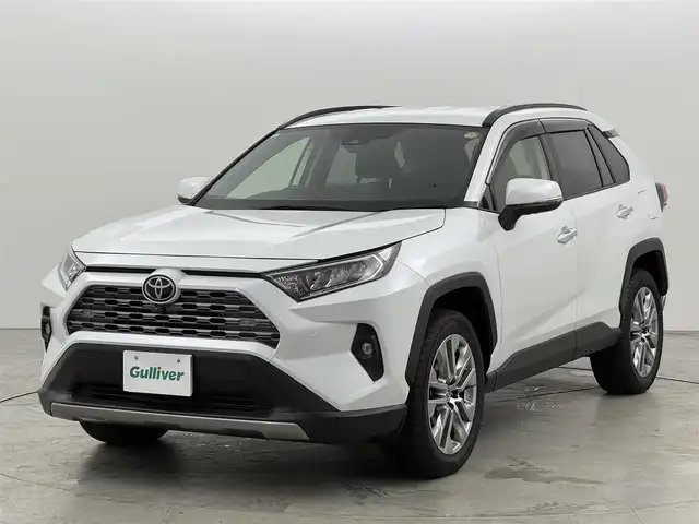 トヨタ ＲＡＶ４ G Zパッケージ 福岡県 2023(令5)年 0.7万km プラチナホワイトパールマイカ 純正１０．５型ＤＡナビ／フルセグＴＶ　/全方位カメラ　/デジタルルームミラー　/ビルトインETC２．０　/トヨタセーフティセンス　/レーダークルーズコントロール　/コーナーセンサー　/衝突軽減ブレーキ　/レーンキープ　/ブラインドスポットモニター　/アクセル踏み間違い防止　/ヒルディセントコントロール　/ステアリングヒーター　/シートベンチレーション／ヒーター　/パワーシート　/パワーバックドア