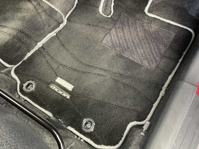 トヨタ パッソ モーダ　Gパッケージ 愛知県 2019(令1)年 6万km ブラックマイカ/マゼンダベリーメタリック 純正ディーラーオプションナビ/(AM/FM/CD/SD/BT/フルセグ)/ドライブレコーダー/ＥＴＣ/シートヒーター/トヨタセーフティセンス/(PCS/AHB/クリアランスソナー)/アイドリングストップ/横滑り防止装置/電動格納ミラー/ISOFIX/オートライト/フォグランプ/ステアリングスイッチ/プッシュスタート/スマートキー/スペアキー/純正ドアバイザー/純正フロアマット/純正１４インチアルミホイール/取扱説明書/保証書