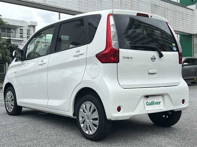 日産 デイズ J 沖縄県 2015(平27)年 4万km ホワイト 純正ナビ/（AM/FM/CD/DVD/BT) /ワンセグTV /バックカメラ /リモコンキー /純正フロアマット /ダブルエアバッグ /パワーウィンドウ /パワーステアリング
